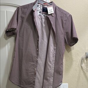 Denim & Flower Burgundy Geometric Short Sleeve Shirt